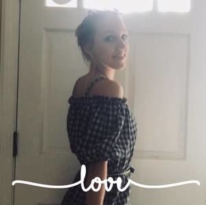 Meet your Posher, Olivia